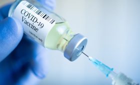 Найпоширеніші фейки про вакцинацію від COVID-19